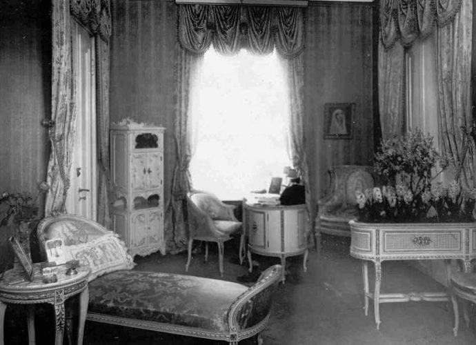 Немного об истории российской мебели начала и середины 19-го века