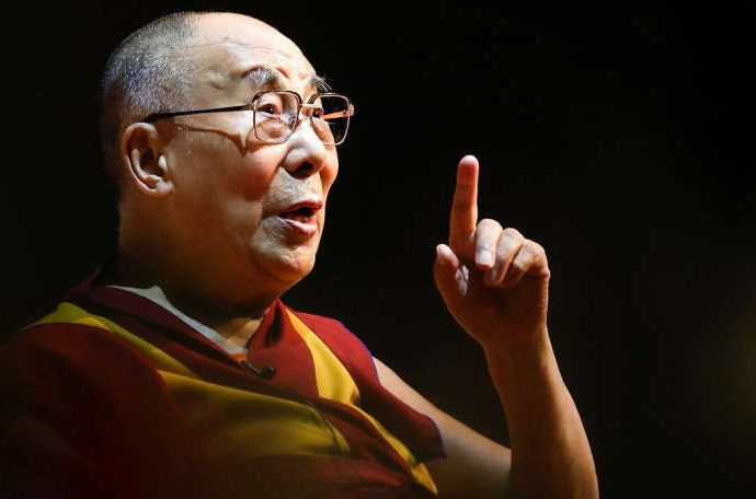 Далай-лама хочет, чтобы его преемником стала привлекательная женщина 1