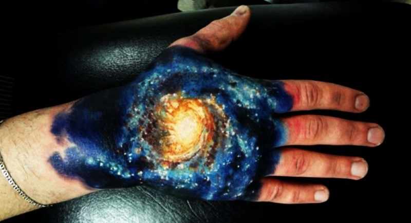 Татуировка спиральной галактики